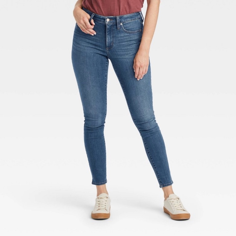 Universal Thread High Rise Skinny Jeans 18/34R